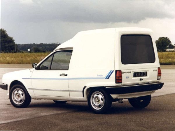 Volkswagen Polo Transfer Gruau 1988 vue AR - photo Gruau