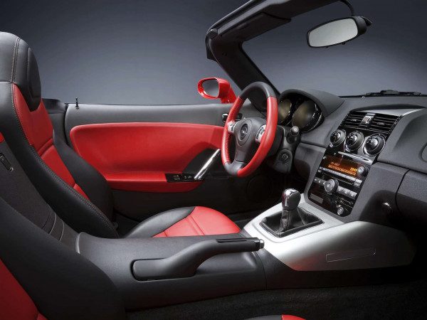 Opel GT 2006-2009 intérieur - photo Opel (Axel Wierdemann)