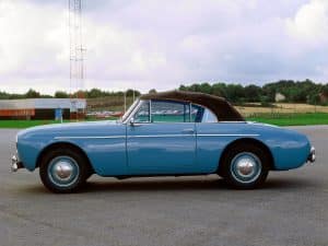 Volvo P1900 Sport 1956-1957 vue profil avec capote - photo Volvo