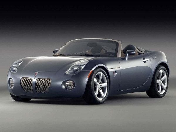 Pontiac Solstice prototype Détroit 2004 vue AV - photo GM