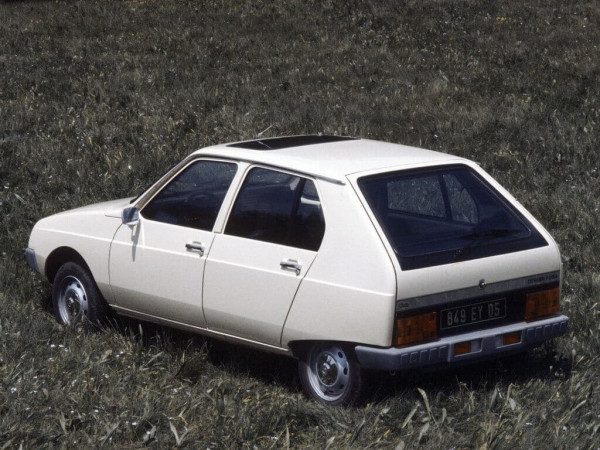 Citroën Visa Club 1978-1980 vue AR - photo Citroën