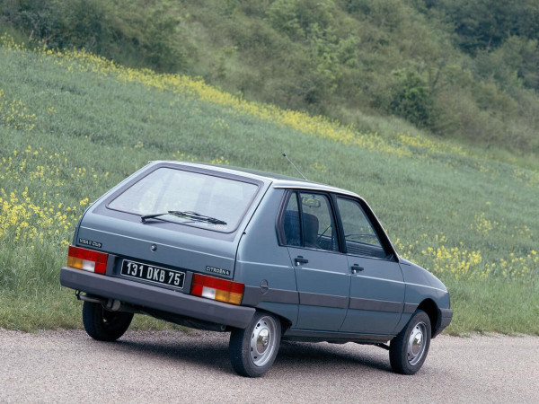 Citroën Visa Club 1981-1987 vue AR - photo Citroën