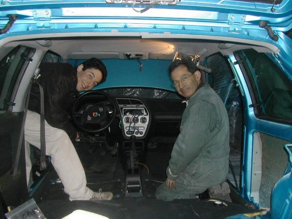 Au coeur de la restauration d'une Peugeot 306 : les débuts de l'aventure France Casse, en mars 2003