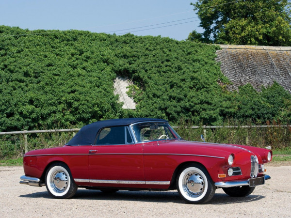 BMW 503 cabriolet 1957-1959 vue AV capotée - photo : Tim Scott ©2014 Courtesy of RM Auctions