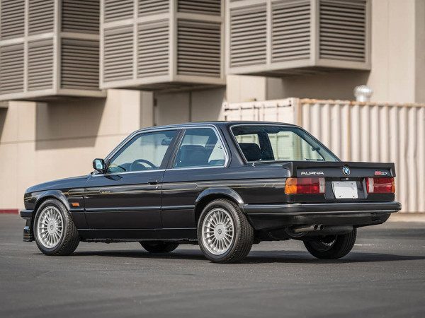 Alpina B6 2.7 Japon 1986-1987 vue AR - photo : Robin Adams ©2016 Courtesy of RM Sotheby's