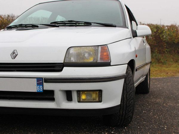 Renault Clio 16S de 1992 entièrement d'origine