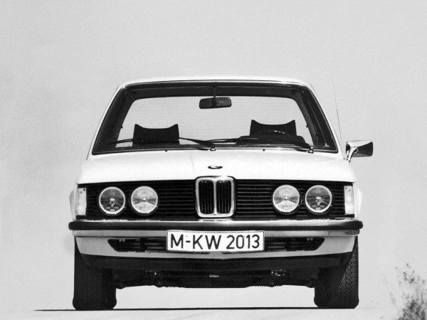 BMW Série 3 E21 320 face avant 1975 - photo BMW