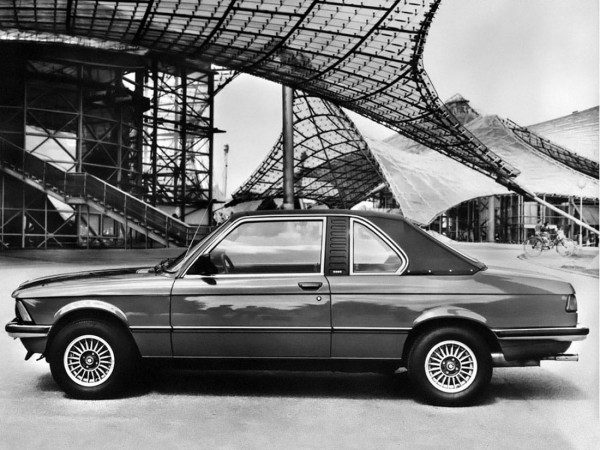 BMW Série 3 E21 323i Baur Top Cabriolet profil 1979-1982 - photo BMW