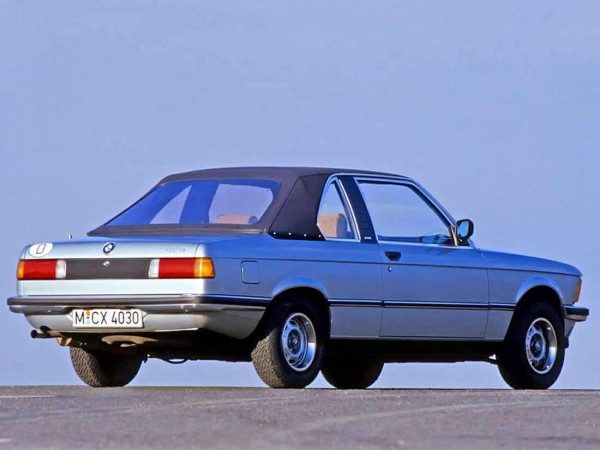 BMW Série 3 E21 318i Baur Top Cabriolet vue AR 1980-1982 - photo BMW