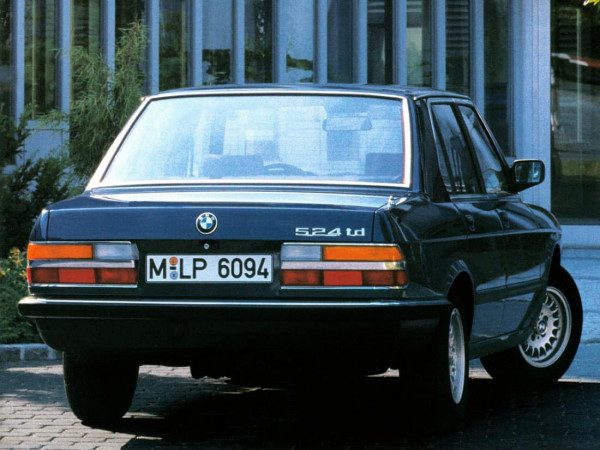 BMW Série 5 E28 524td 1983-1987 vue AR - photo BMW