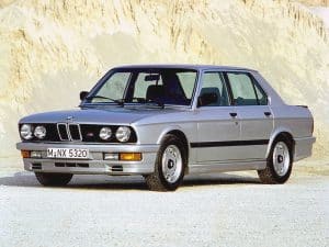 BMW Série 5 E28 M535i 1984-1988 vue AV - photo BMW