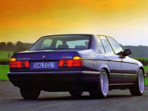 Alpina B12 5.0 1988-1994 vue AR - photo Alpina