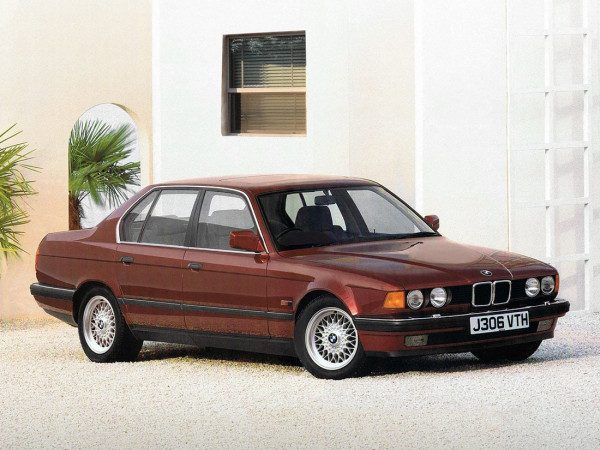 BMW 7-series E32 6 cylindres 735i 1986-1992 vue AV - photo BMW