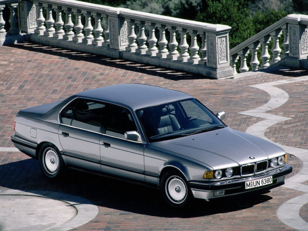 BMW 7-series E32 V12 750iL 1987-1994 - photo BMW