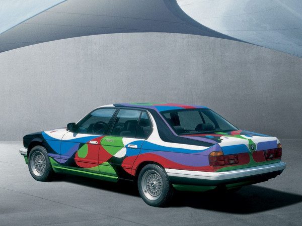 BMW 7-series E32 730i Art Car by Cesar Manrique 1990 vue AR - photo BMW