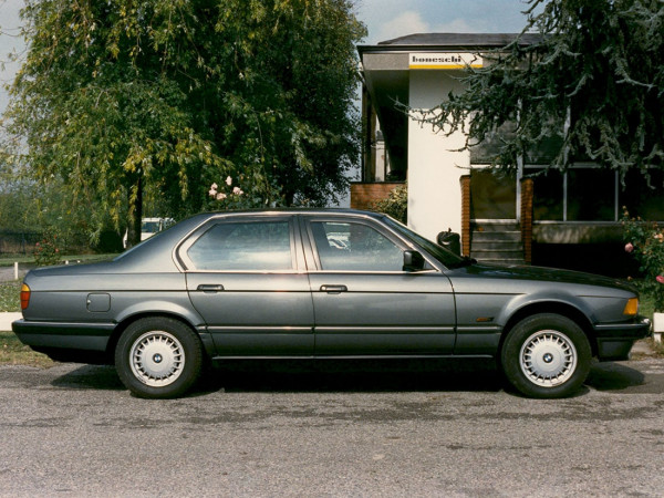 BMW 7-series E32 blindée Boneschi 1988 - photo Boneschi