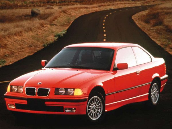 BMW Série 3 E36 Coupé USA 1996-1999 vue AV - photo BMW