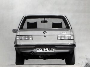 BMW Série 3 E21 316 face arrière 1975 - photo BMW