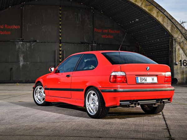 BMW M3 E36 Compact prototype 1996 vue AR - photo BMW