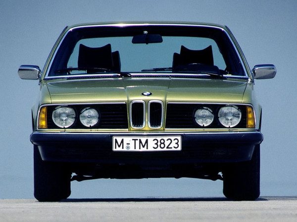 BMW Série 7 E23 1977-1982 face AV - photo BMW