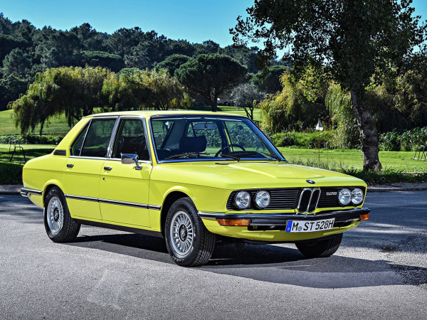 BMW Série 5 E12 528 Automatic 1974-1976 vue AV - photo BMW Classic