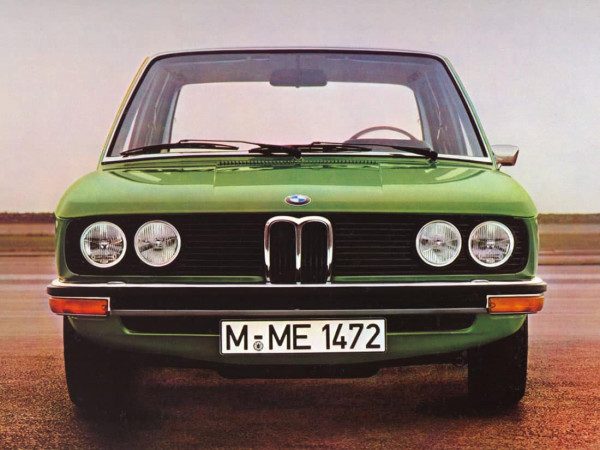 BMW 520i E12 1972-1976 face AV - photo BMW