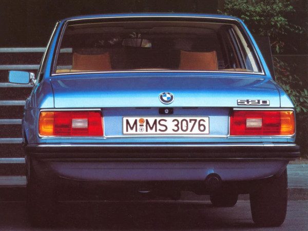 BMW 520-6 E12 1977-1979 face AR - photo BMW