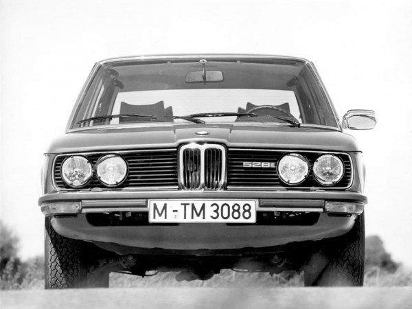 BMW 528i E12 1977-1979 face AV - photo BMW