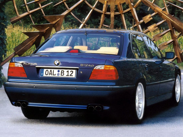 BMW Alpina B12 6.0 1999-2001 vue AR - photo Alpina