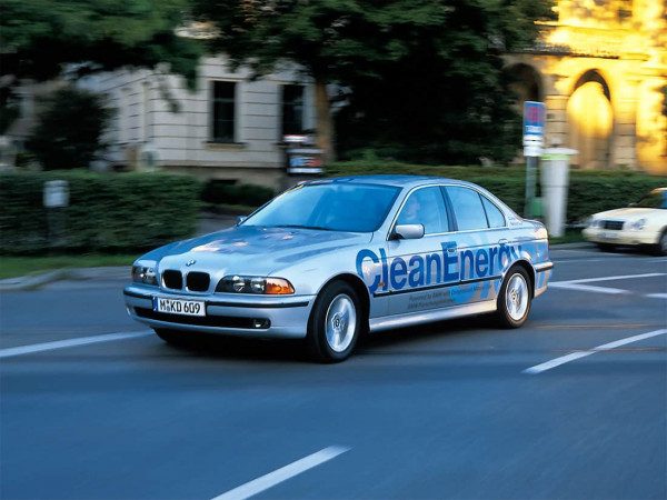 BMW 523g CleanEnergy concept 1999 vue AV - photo BMW