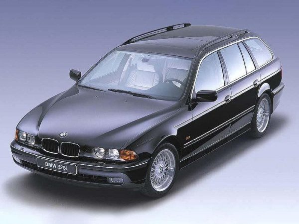 BMW Série 5 E39 Touring 1997-2000 vue AV - photo BMW