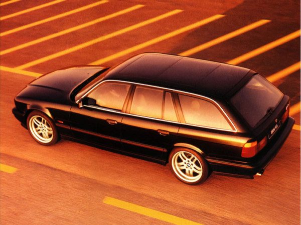 BMW M5 3.8 Touring E34 1994-1995 - photo BMW