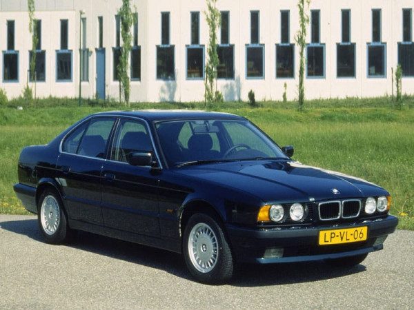 BMW Série 5 E34 1994-1996 - photo BMW