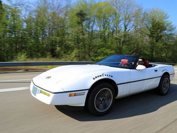 Chevrolet Corvette C4 convertible 1989 3/4 avant photo Alexandre