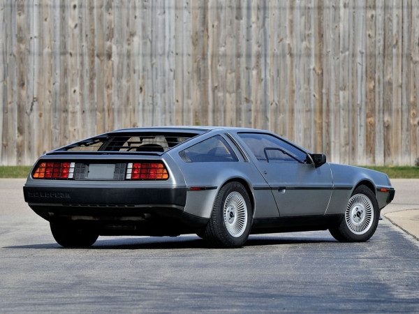 DeLorean DMC-12 1982 vue AR - photo : auteur inconnu DR