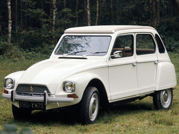 Citroën Dyane 1972-1973 vue AV - photo Citroën