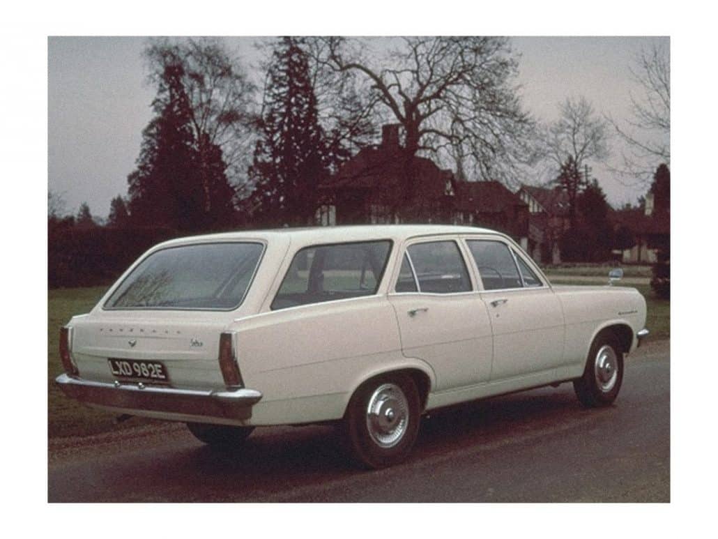 Vauxhall Cresta Estate 1967-1968 vue AR - photo Vauxhall