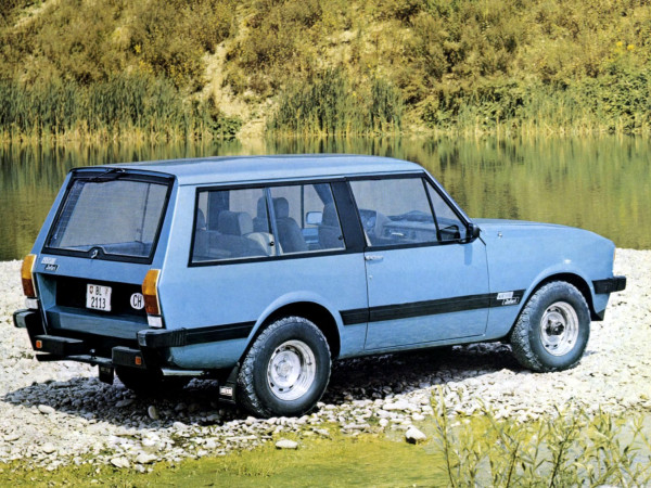 Monteverdi Safari 1976-1982 vue AR - photo Monteverdi