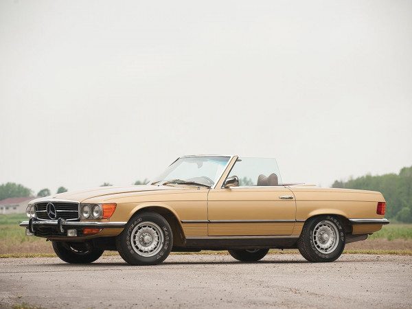 Mercedes-Benz 450SL R107 USA MY 1973 vue AV - photo : Darin Schnabel ©2010 Courtesy of RM Auctions