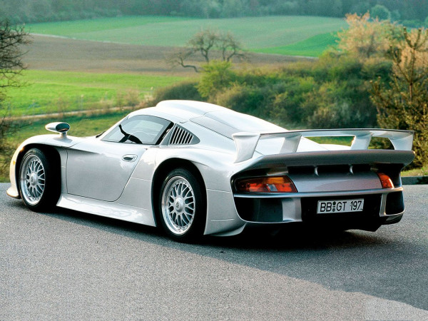 Porsche 911 GT1/97 Straßenversion vue AR 1997 - photo Porsche AG