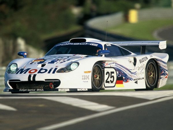 Porsche 911 GT1/97 Evo Course vue AV 1997 - photo Porsche AG