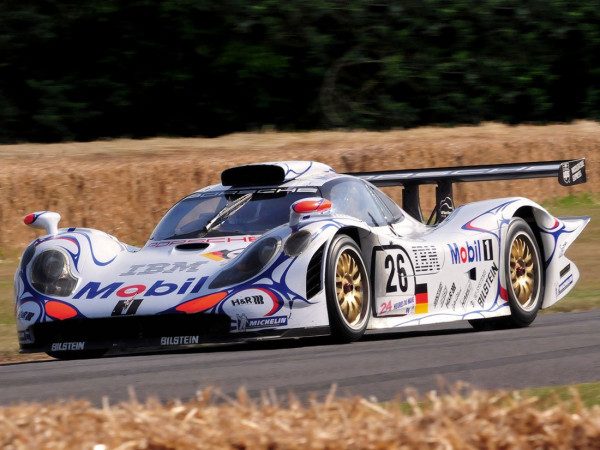 Porsche 911 GT1/98 Course vue AV 1998 - photo Porsche AG