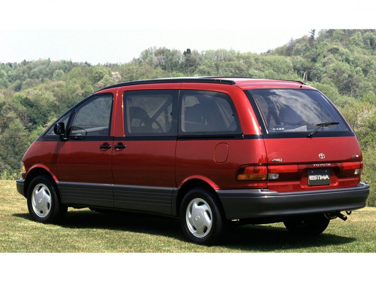 Toyota Previa 1G 1990-1999 | Évolutions et caractéristiques
