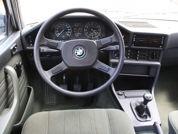 BMW E28