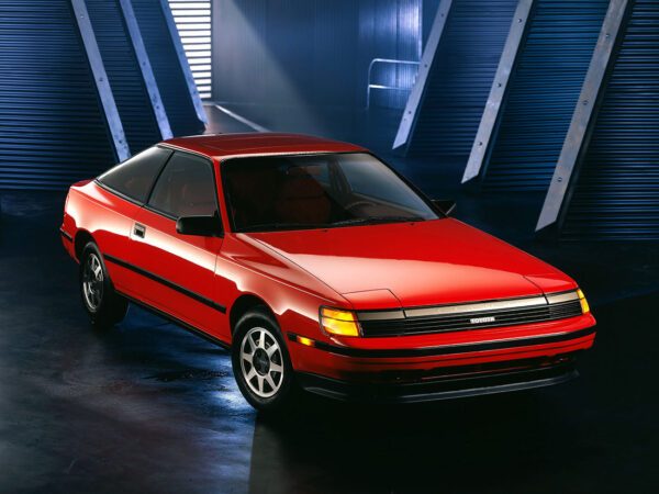 Toyota Celica GT (T160) USA 1987-1989 vue AV - photo Toyota