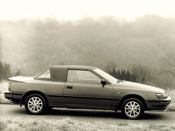 Toyota Celica (T160) cabriolet Schwan 1987 vue profil - photo Toyota