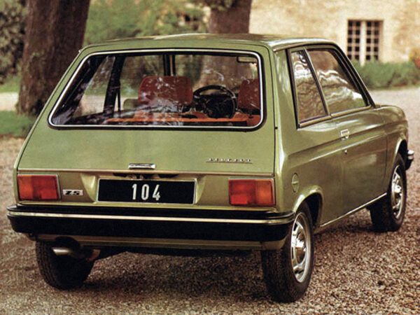 Peugeot 104 ZS 1976-1977 vue AR - photo Peugeot