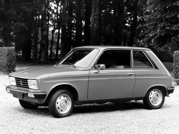 Peugeot 104 ZL 1976-1978 vue AV - photo Peugeot