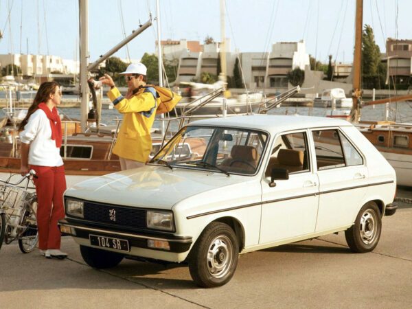 Peugeot 104 SR 1981-1983 vue AV - photo Peugeot
