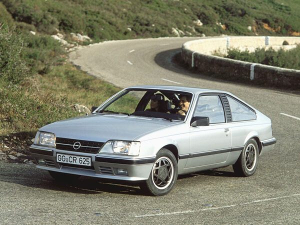 Opel Monza C 1982-1986 vue AV - photo Opel